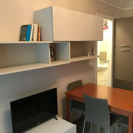 La Finestra Sul Cortile Di Via Gioberti Appartement *