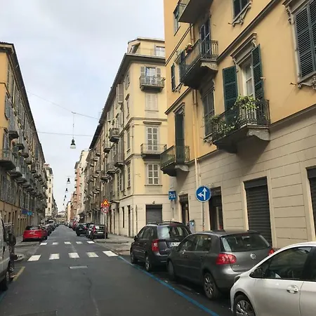 La Finestra Sul Cortile Di Via Gioberti Appartement *